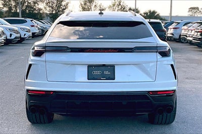 2020 Lamborghini Urus Base