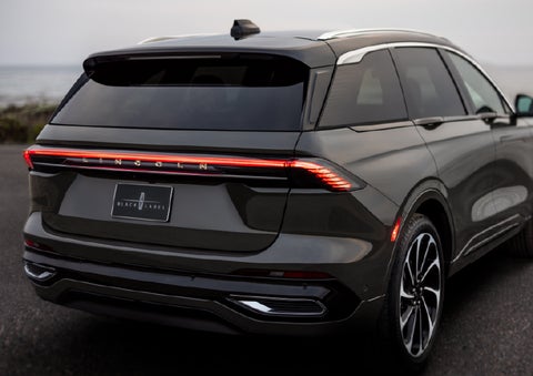 The rear of a 2025 Lincoln Black Label Nautilus® SUV displays full LED rear lighting. | Gary Yeomans Lincoln in Daytona Beach FL