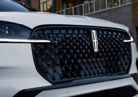 The front grille of a 2026 Lincoln Aviator® SUV is shown. | Gary Yeomans Lincoln in Daytona Beach FL