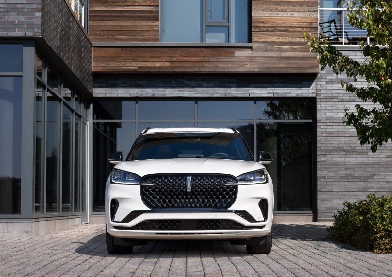 The front of a 2026 Lincoln Aviator® SUV is shown. | Gary Yeomans Lincoln in Daytona Beach FL
