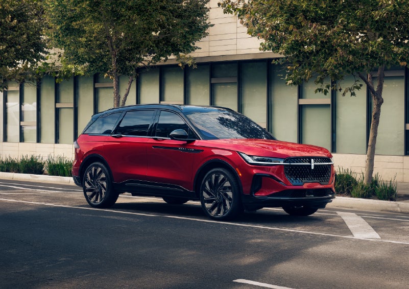 2026 Lincoln Nautilus® SUV with the available Jet Appearance Package and Hybrid transmission. | Gary Yeomans Lincoln in Daytona Beach FL