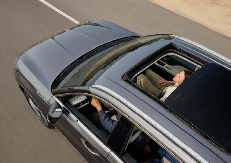 The available panoramic Vista Roof® of a 2027 Lincoln Aviator® SUV is open. | Gary Yeomans Lincoln in Daytona Beach FL