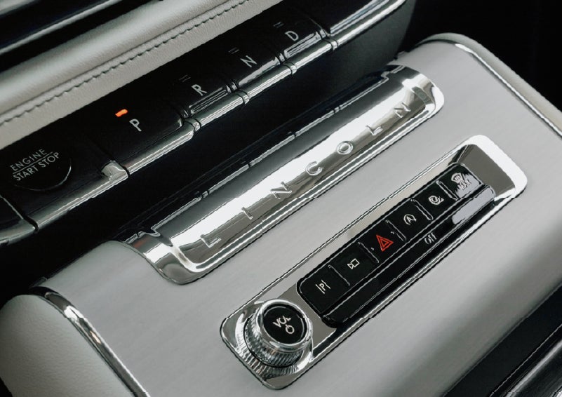 The piano key gear selector of a 2027 Lincoln Aviator® Back Label™ SUV. | Gary Yeomans Lincoln in Daytona Beach FL