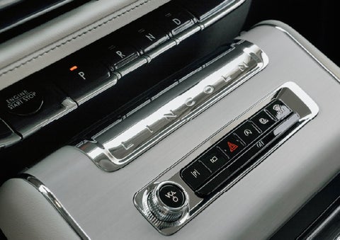 The piano key gear selector of a 2027 Lincoln Aviator® Back Label™ SUV. | Gary Yeomans Lincoln in Daytona Beach FL